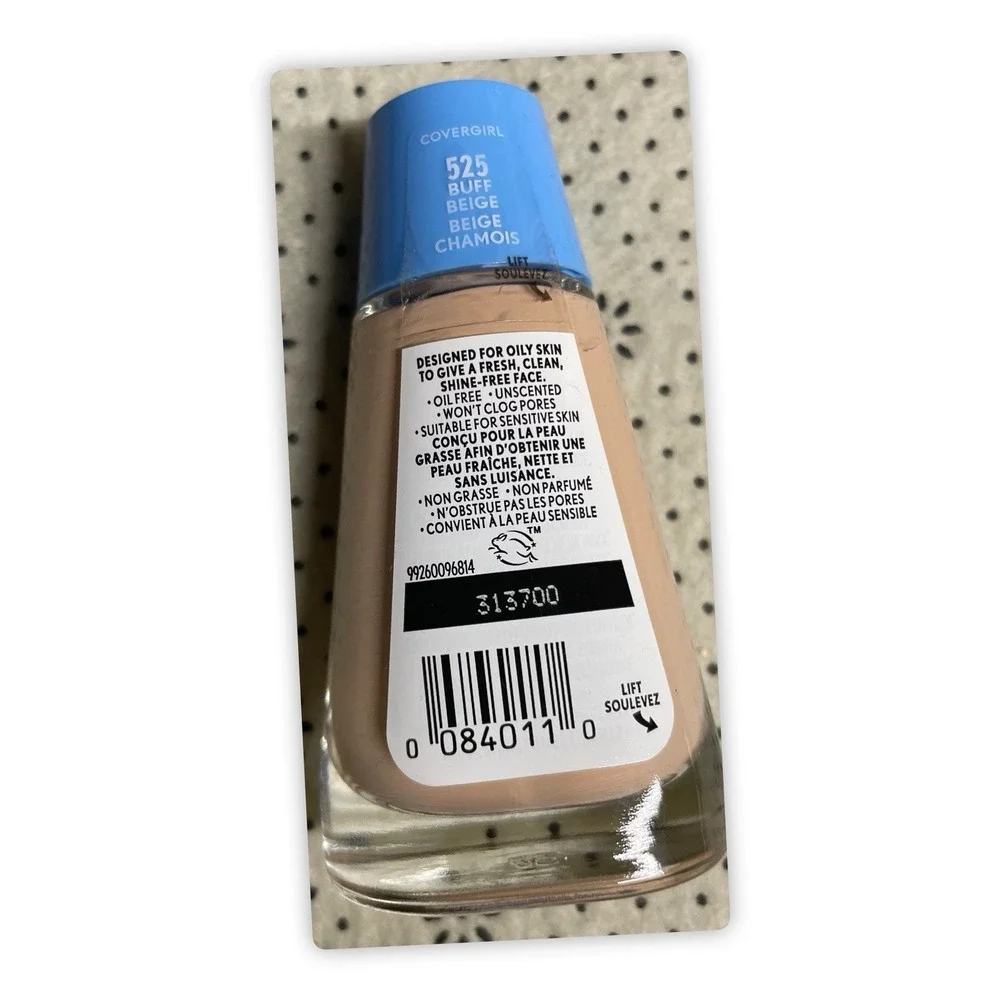 Covergirl Clean Matte Liquid‎ Foundation, 525 Buff Beige